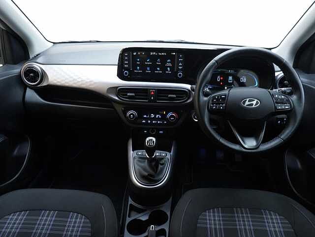 Hyundai i10 1.0 Premium Hatchback 5dr Petrol Manual Euro 6 (s/s) (63 ps)