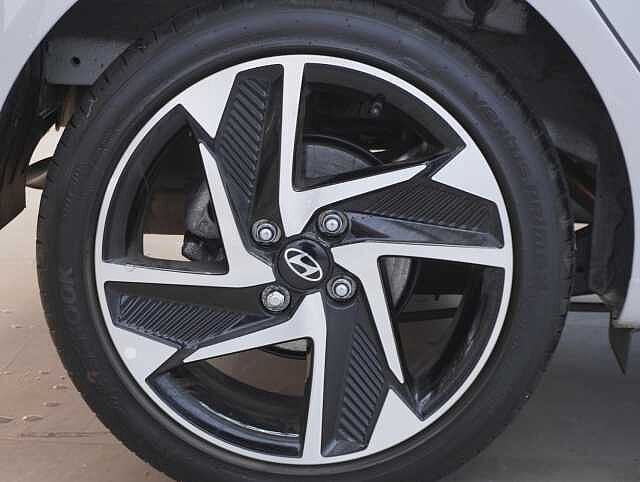 Hyundai i10 1.0 Premium Hatchback 5dr Petrol Manual Euro 6 (s/s) (63 ps)