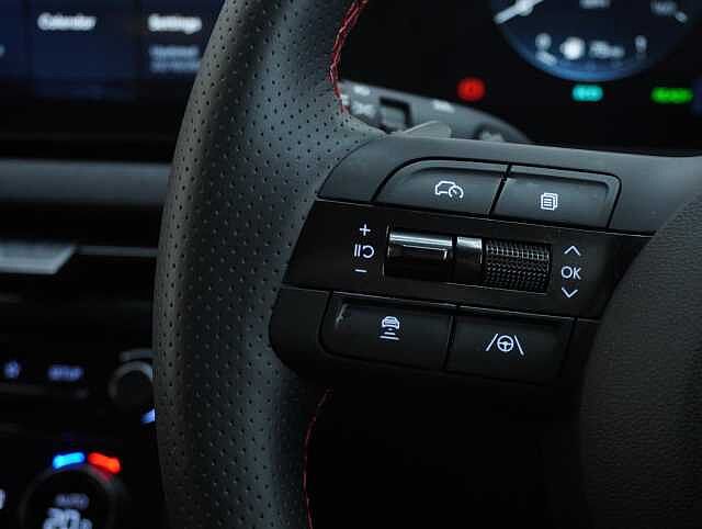 Hyundai TUCSON 1.6 T-GDi N Line SUV 5dr Petrol Hybrid Auto Euro 6 (s/s) (215 ps) Shimmering Silver