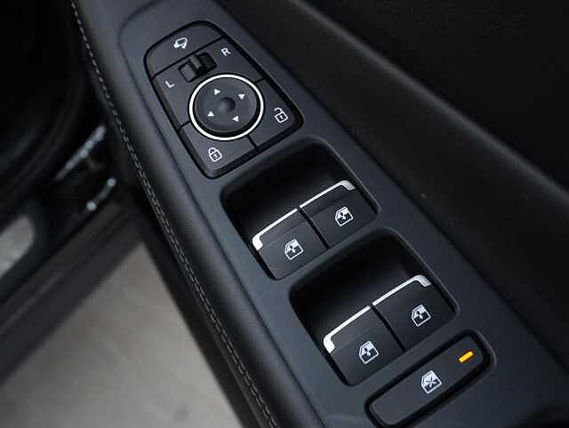 Hyundai Santa Fe 1.6 h T-GDi Ultimate SUV 5dr Petrol Hybrid Auto Euro 6 (s/s) (230 ps)