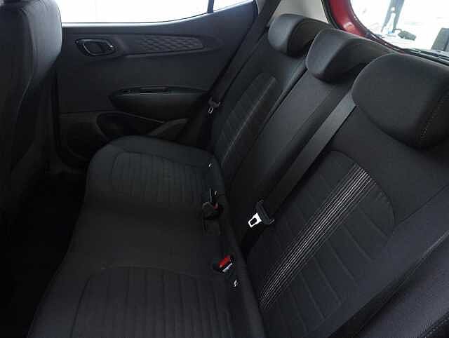 Hyundai i10 1.2 SE Connect Hatchback 5dr Petrol Manual Euro 6 (s/s) (84 ps)