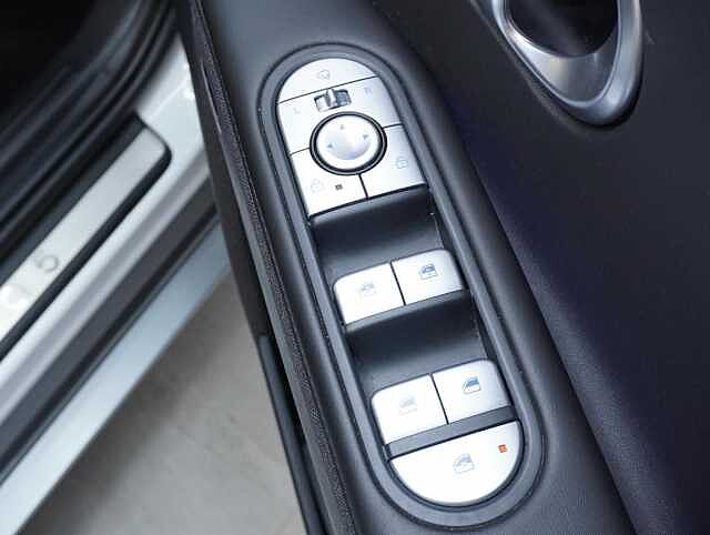 Hyundai IONIQ 5 73kWh Ultimate Hatchback 5dr Electric Auto AWD (305 ps) Tech Pack and Eco Pack