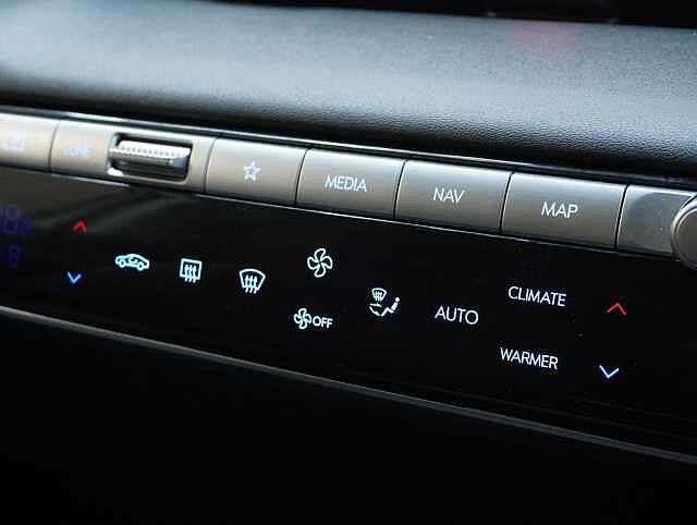 Hyundai IONIQ 5 73kWh Ultimate Hatchback 5dr Electric Auto AWD (305 ps) Tech Pack and Eco Pack