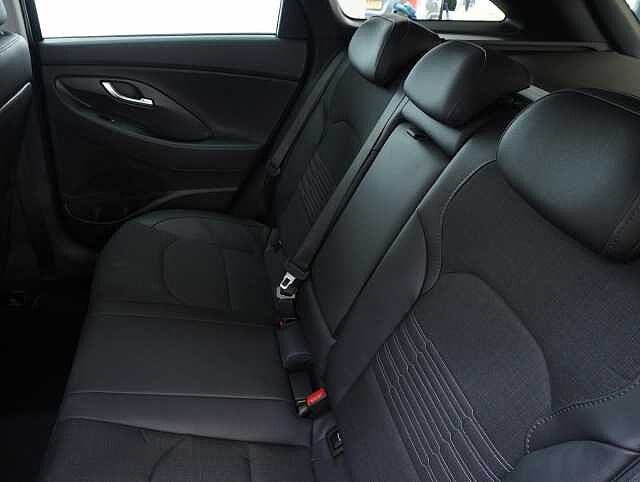 Hyundai i30 1.5 T-GDi MHEV Premium Tourer 5dr Petrol Hybrid Manual Euro 6 (s/s) (140 ps)