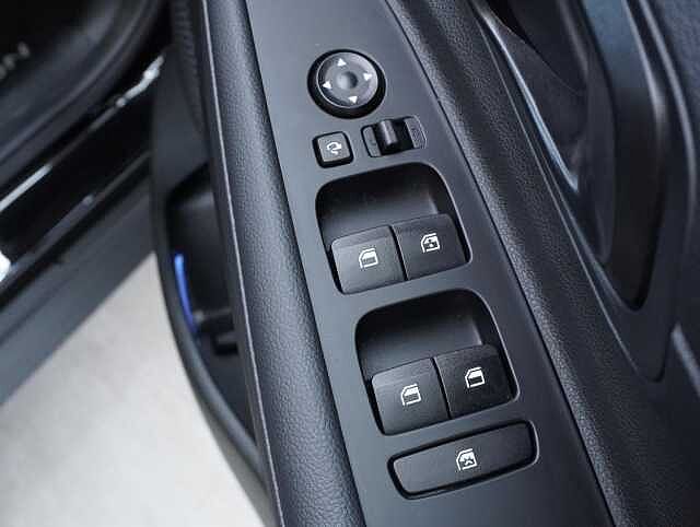 Hyundai BAYON 1.0 T-GDi Black Line SUV 5dr Petrol Manual Euro 6 (s/s) (90 ps)