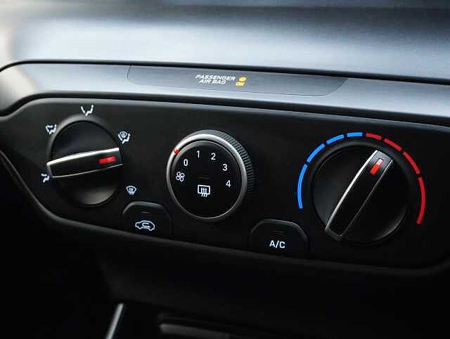 Hyundai BAYON 1.0 T-GDi Black Line SUV 5dr Petrol Manual Euro 6 (s/s) (90 ps)