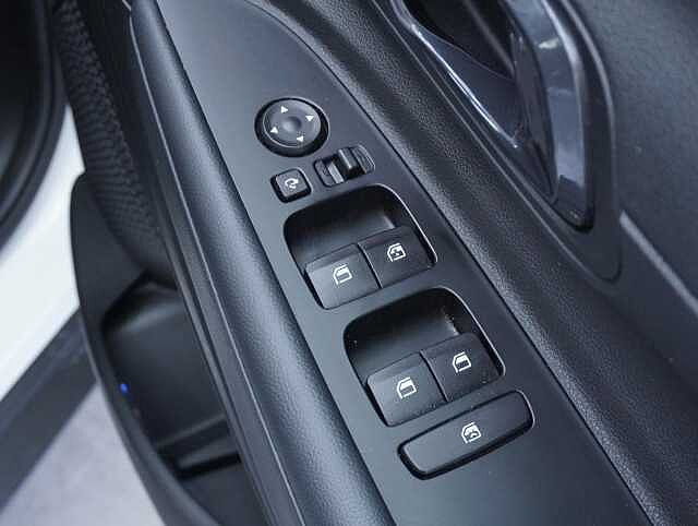 Hyundai BAYON 1.0 T-GDi MHEV Premium SUV 5dr Petrol Hybrid Manual Euro 6 (s/s) (120 ps)