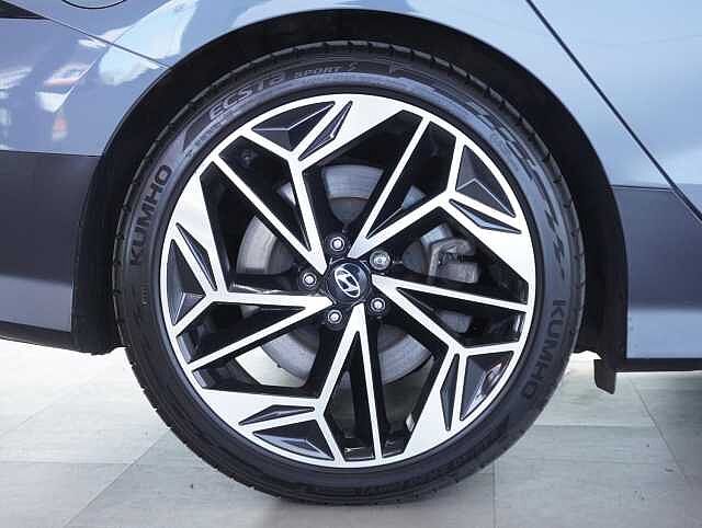 Hyundai IONIQ 6 77.4kWh Premium Saloon 4dr Electric Auto AWD (325 ps)