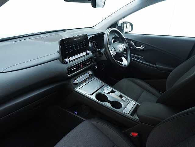 Hyundai KONA 39kWh Premium SUV 5dr Electric Auto (10.5kW Charger) (136 ps) Cyber Grey