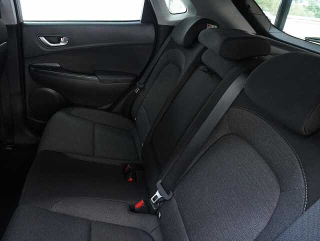 Hyundai KONA 39kWh Premium SUV 5dr Electric Auto (10.5kW Charger) (136 ps) Cyber Grey
