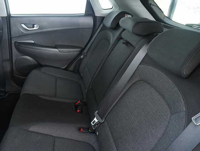 Hyundai KONA 64kWh Premium SUV Electric Auto (10.5kW Charger) (204 ps) NI REG