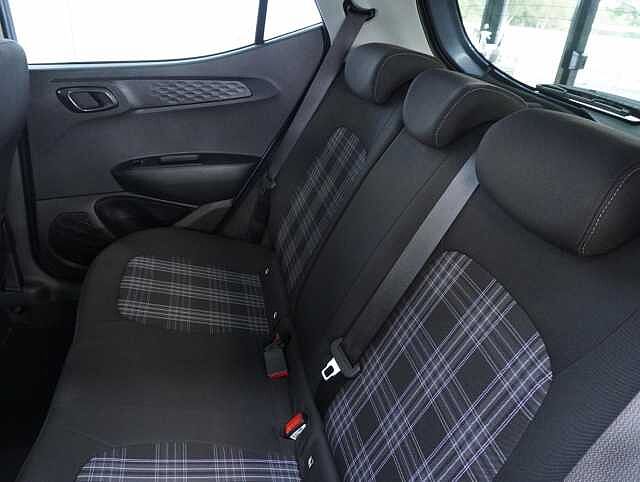 Hyundai I10 1.2 Premium Hatchback 5dr Petrol Auto Euro 6 (s/s) (79 ps) Meta Blue