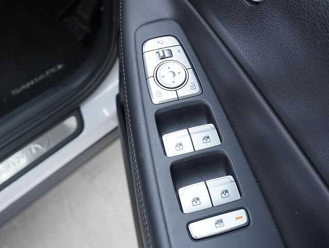 Hyundai Santa Fe 2.2 CRDi Ultimate SUV 5dr Diesel DCT 4WD Euro 6 (s/s) (193 ps)