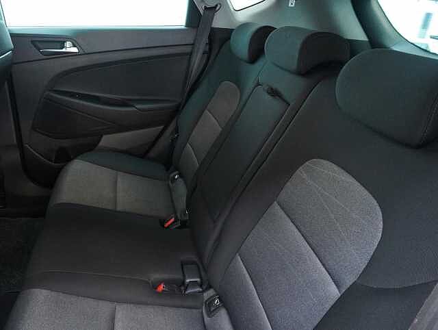 Hyundai TUCSON 1.6 T-GDi SE Nav SUV 5dr Petrol DCT Euro 6 (s/s) (177 ps) Silver