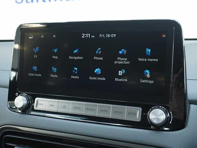 Hyundai KONA 64kWh Premium SUV 5dr Electric Auto (10.5kW Charger) (204 ps)