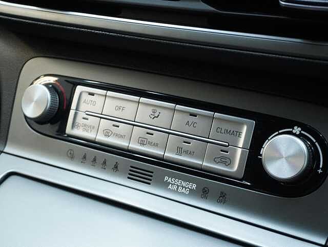 Hyundai KONA 64kWh Premium SUV 5dr Electric Auto (10.5kW Charger) (204 ps)
