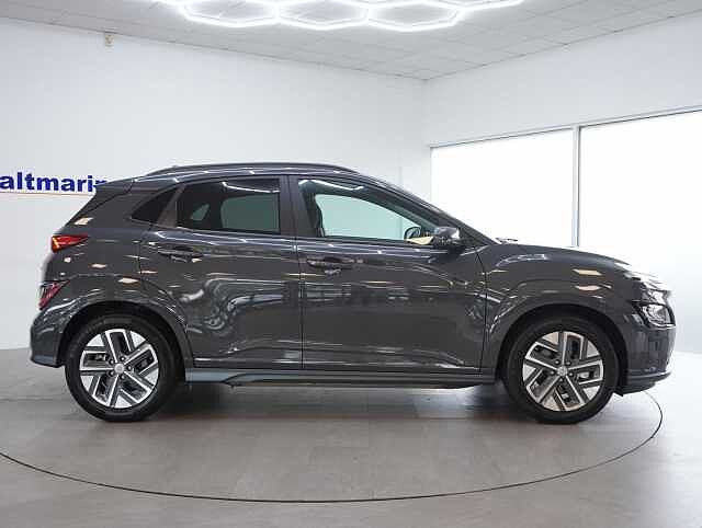 Hyundai KONA 64kWh Premium SUV 5dr Electric Auto (10.5kW Charger) (204 ps)