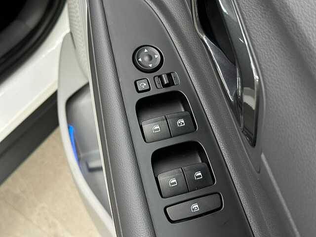 Hyundai BAYON 1.0 T-GDi MHEV Ultimate SUV 5dr Petrol Hybrid DCT Euro 6 (s/s) (100 ps)
